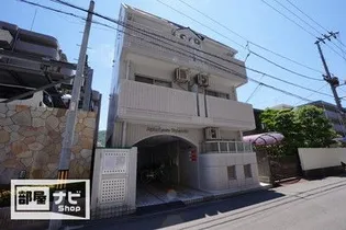 香川県高松市昭和町1丁目【マンション】の外観