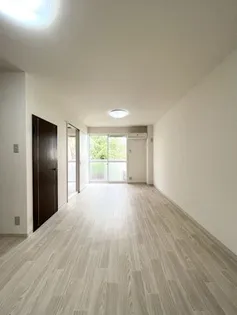 フォブール中西【0202号室】の居間