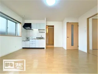 アルコリッチ【0101号室】の居間