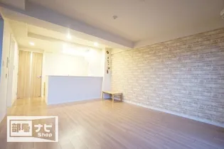 アルファスマート丸亀城西Ⅱ【0904号室】の居間