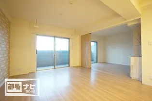 アルファスマート丸亀城西Ⅱ【0904号室】の居間