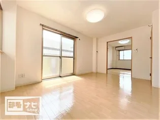 アルコリッチ【0202号室】の居間