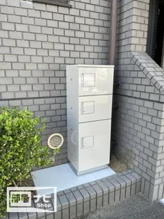 モアガーデン【0204号室】の玄関