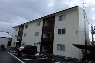 滋賀県野洲市冨波甲【マンション】の外観