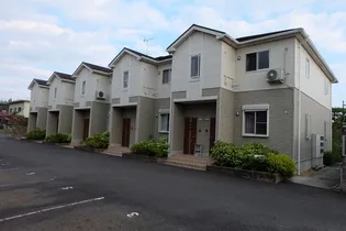 ラフィネシャトー【1階】の外観