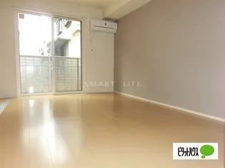 シャーロット壱番館【1階】の居間