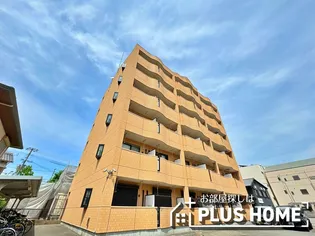 リッチ&フォース【3階】の外観