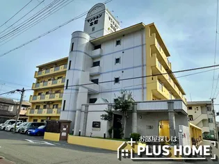 マンション本町【2階】の外観