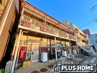 晴れの日のmotoderaモダン【2階】の外観