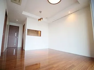 赤坂タワーレジデンストップオブザヒル【14階】の居間