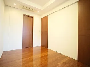 赤坂タワーレジデンストップオブザヒル【14階】の寝室