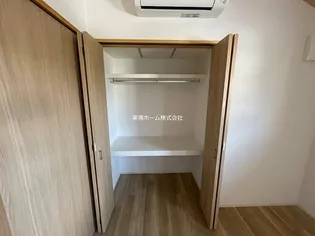 GOMON MOMOYAMA【1階】の内装