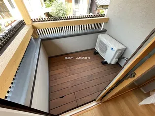 GOMON MOMOYAMA【1階】の内装