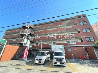 アドニス嵯峨【3階】の外観