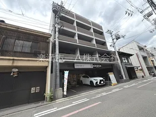 フォース二条城東【2階】の外観