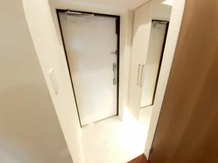 メゾン ド プラシード【3階】の玄関