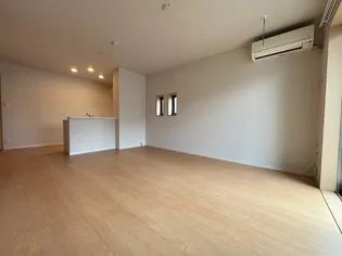 シャルロステ【1階】の内装