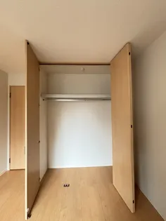 シャルロステ【1階】の玄関