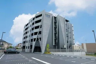 エルグランド春日の画像