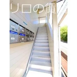 サクセスホワイト【2階】の玄関