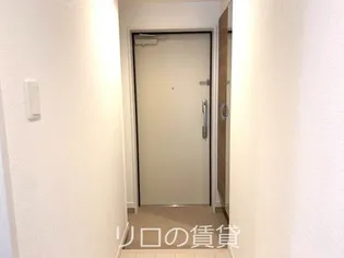 グランドゥール立岩【204号室】の玄関