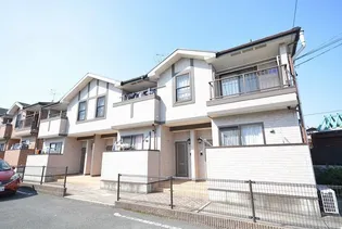 スリーワンスリーヒルズ E【2階】の外観