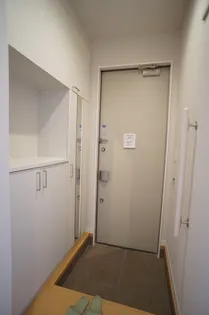 ラフィーネメゾン上久原C【203号室】の玄関