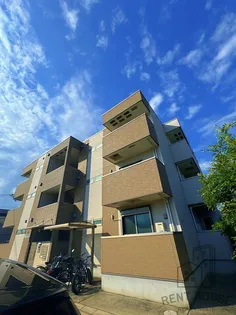 ラ・フェスタ池尻【3階】の外観