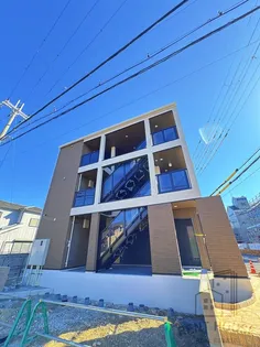 エタン ロッシの画像