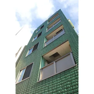 アンプルールフェールスリーズ【2階】の外観