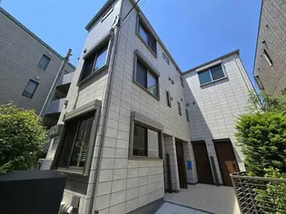 ビアンカ西麻布【1階】の外観