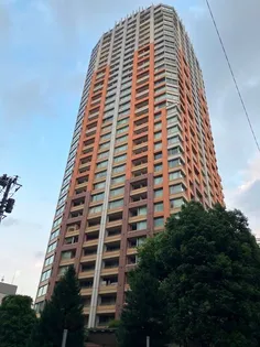 青山パークタワー【15階】の外観