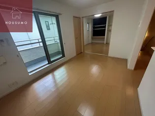 セレスコート花園【203号室】の居間