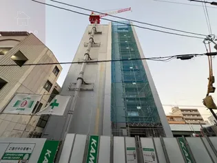 クローバー クレストの画像
