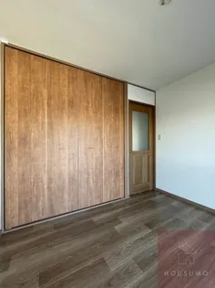 ニュー江坂ハイツ【1階】の居間