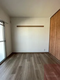 ニュー江坂ハイツ【1階】の寝室