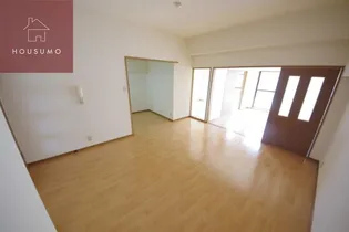 ニュープリーメル【812号室】の居間