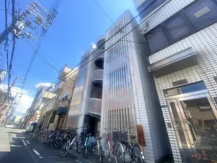 サカエマンション【1階】の外観