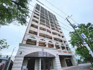 ラグゼ布施南【4階】の外観