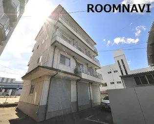 ピースクラージュB【4階】の外観