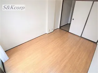 コスモハイツ高尾【2階】の居間