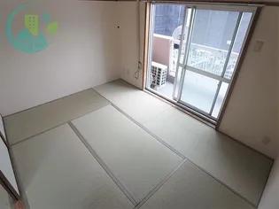 第一坂田ビル【4階】の居間