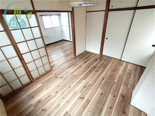 スリールJR摩耶【2階】の居間