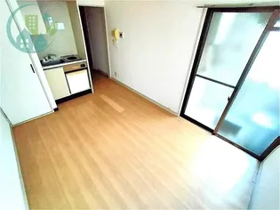 マノアール・ド・フォレー【3階】の居間