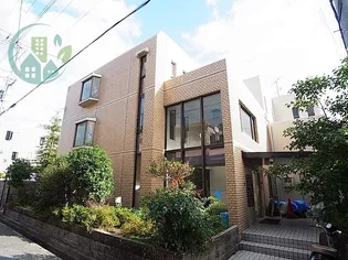 プラス六甲【3階】の外観