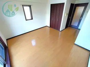 ボヌール恋野【3階】の居間