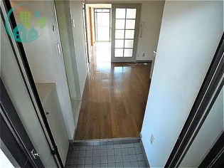 六甲パークランド【4階】の玄関