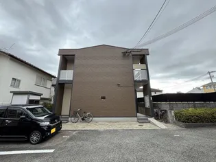 レオパレス西岡本【1階】の外観