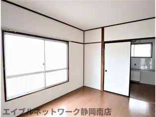 杉山マンション【303号室】の居間