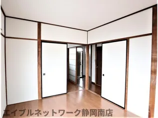 杉山マンション【303号室】の居間